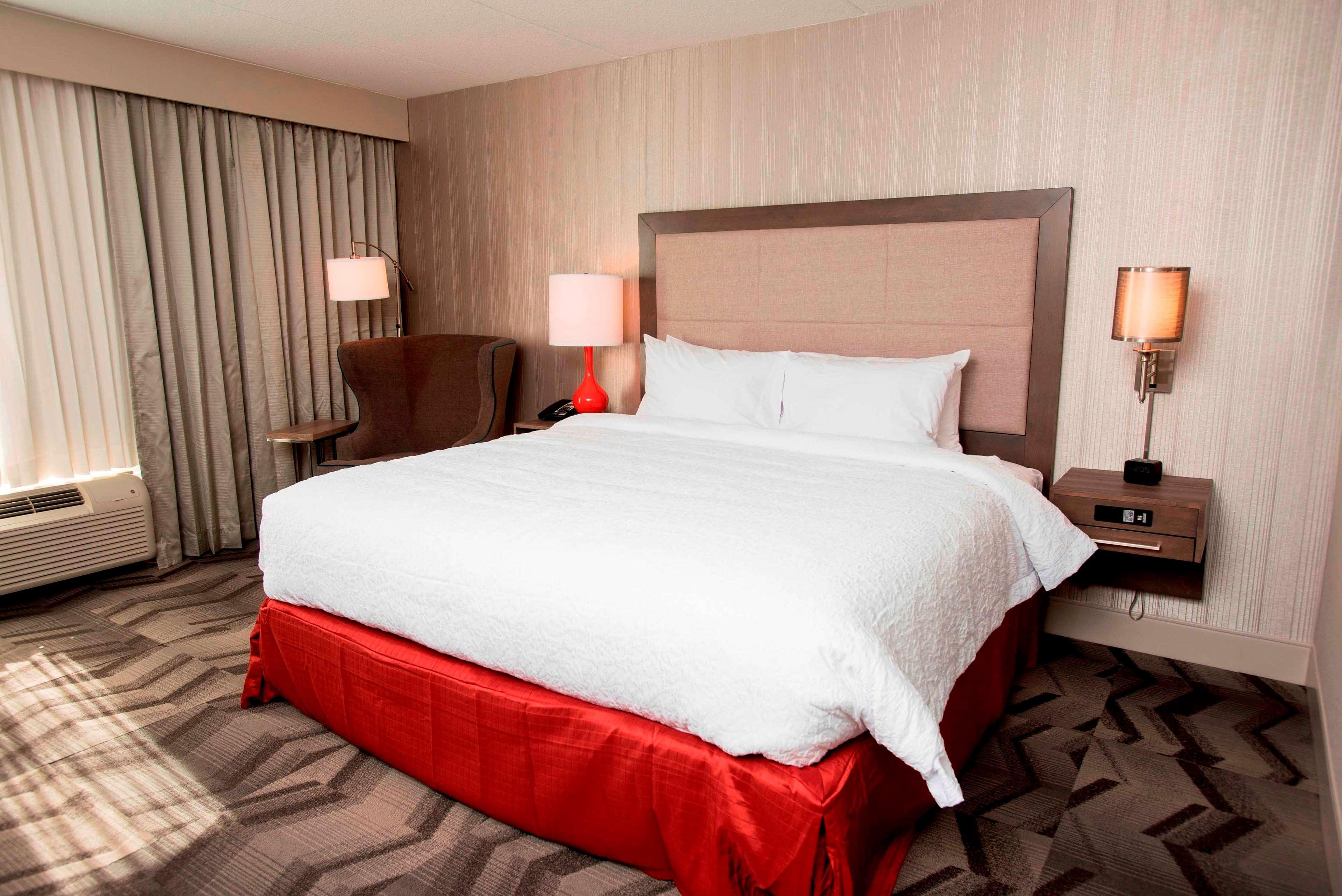 Hampton Inn & Suites By Hilton ת'אנדר ביי מראה חיצוני תמונה