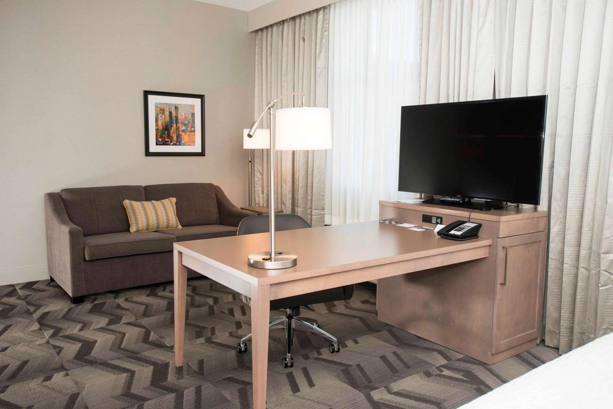 Hampton Inn & Suites By Hilton ת'אנדר ביי מראה חיצוני תמונה