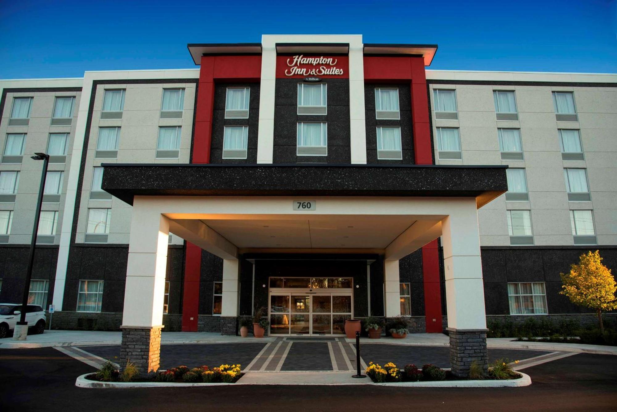 Hampton Inn & Suites By Hilton ת'אנדר ביי מראה חיצוני תמונה