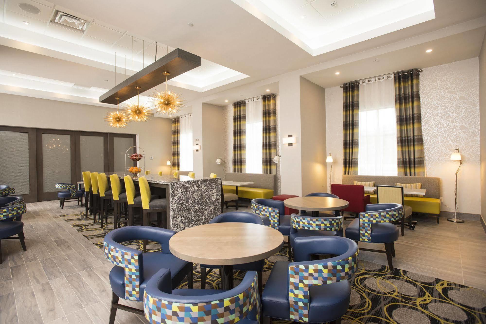 Hampton Inn & Suites By Hilton ת'אנדר ביי מראה חיצוני תמונה